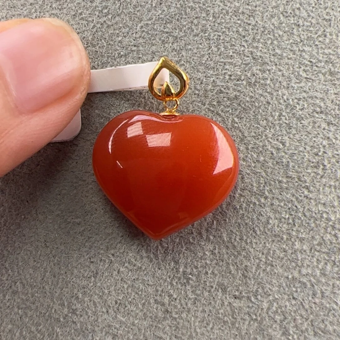 18K金镶嵌（保山爱心吊坠15*18）南红玛瑙