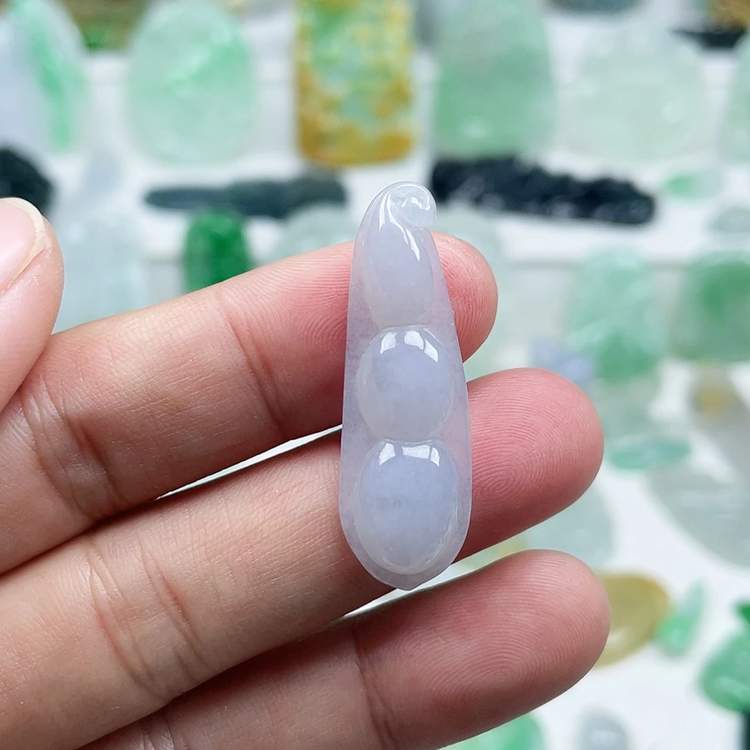 翡翠颈饰未镶嵌豆子