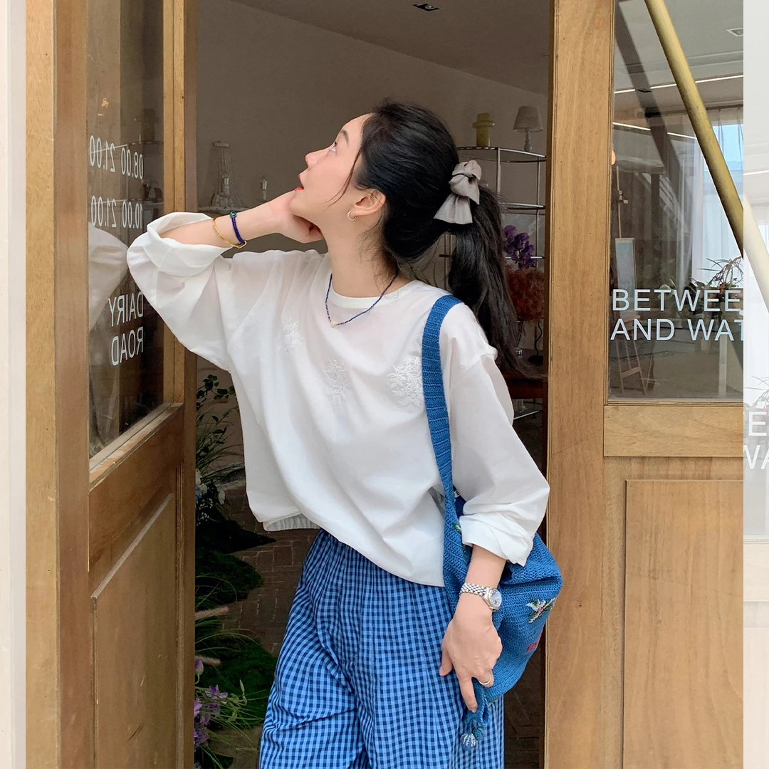 莉贝琳sisy宽松法式小衫女刺绣圆领慵懒感长袖薄上衣S25105LS01