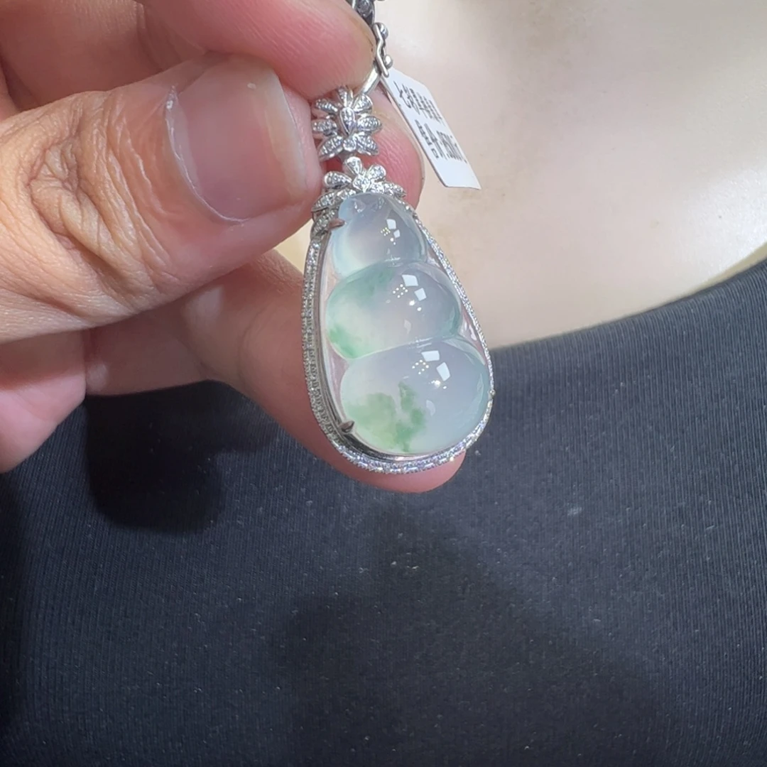 吊坠(不含链)18K金镶嵌翡翠