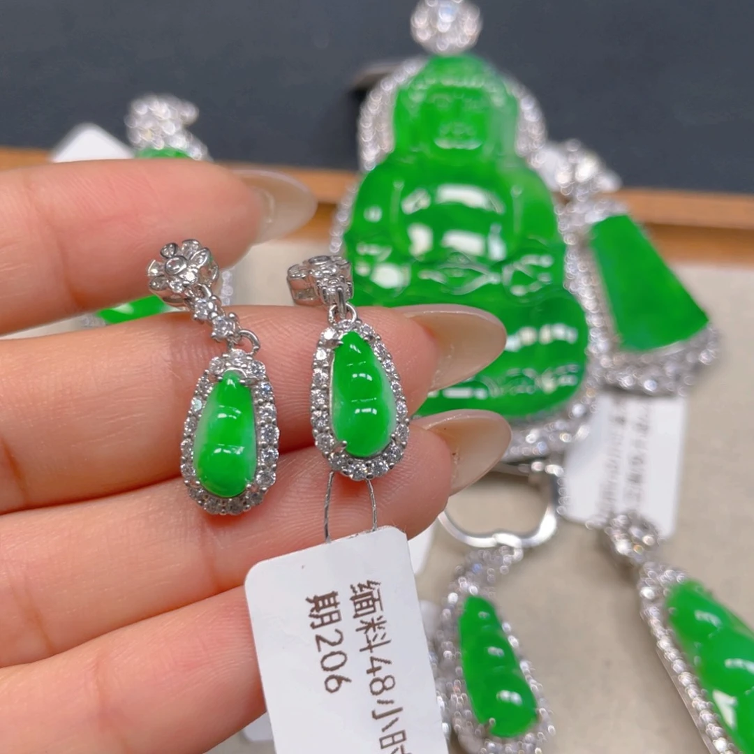 颈饰银S925镶嵌翡翠