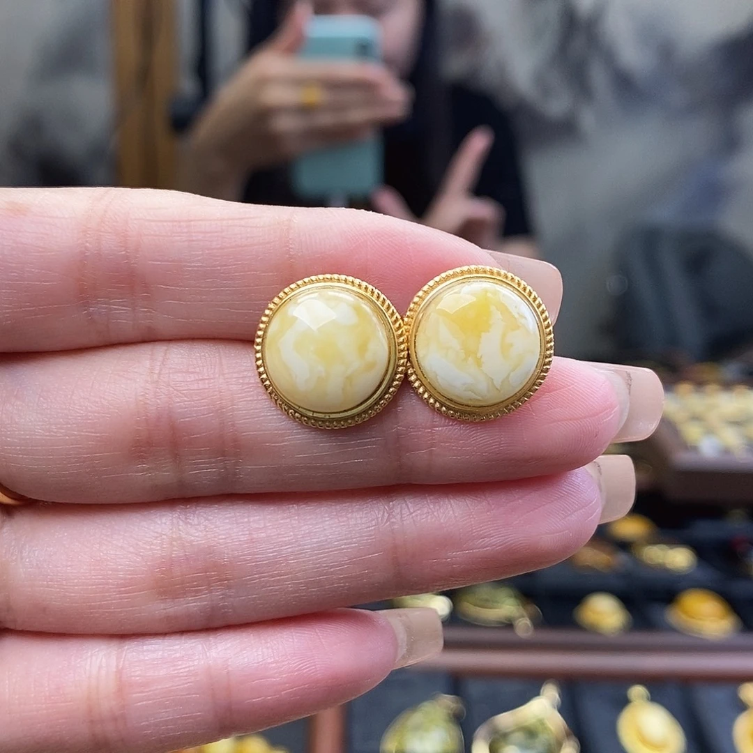 琥珀未镶嵌裸石成品