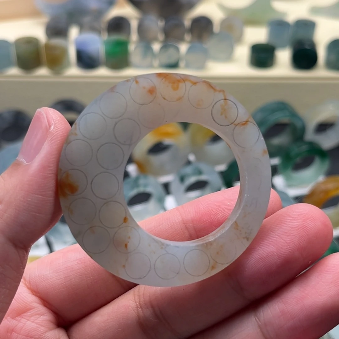 定制翡翠未镶嵌?**?20个卡6➕珠子，保留多余边角