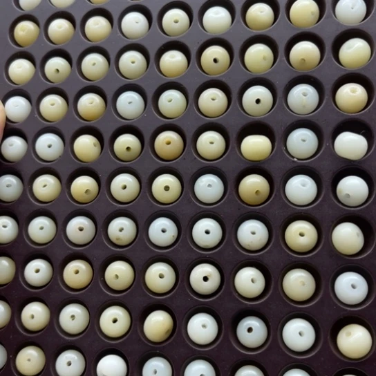 白玉菩提吊坠瑕疵10奶白苹果200颗