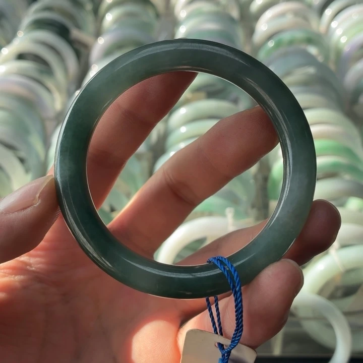 翡翠未镶嵌手镯翡翠手镯