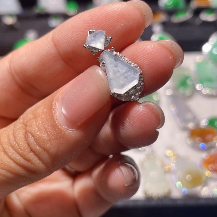 翡翠银S925镶嵌颈饰?*呀精品