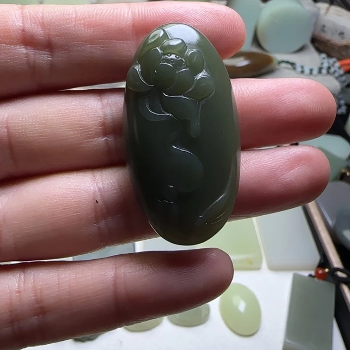 和田玉未镶嵌珠宝奇石