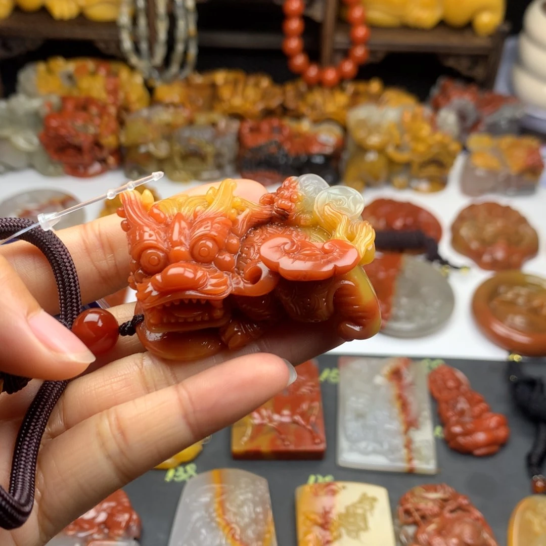 石英质玉（黄龙玉）挂件未镶嵌