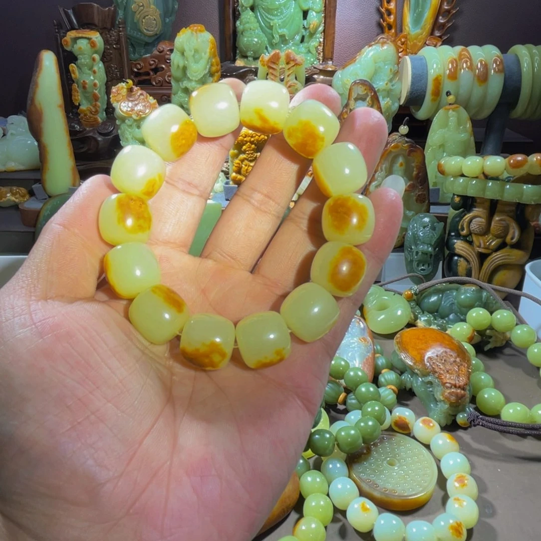未镶嵌透闪石质玉珠宝奇石