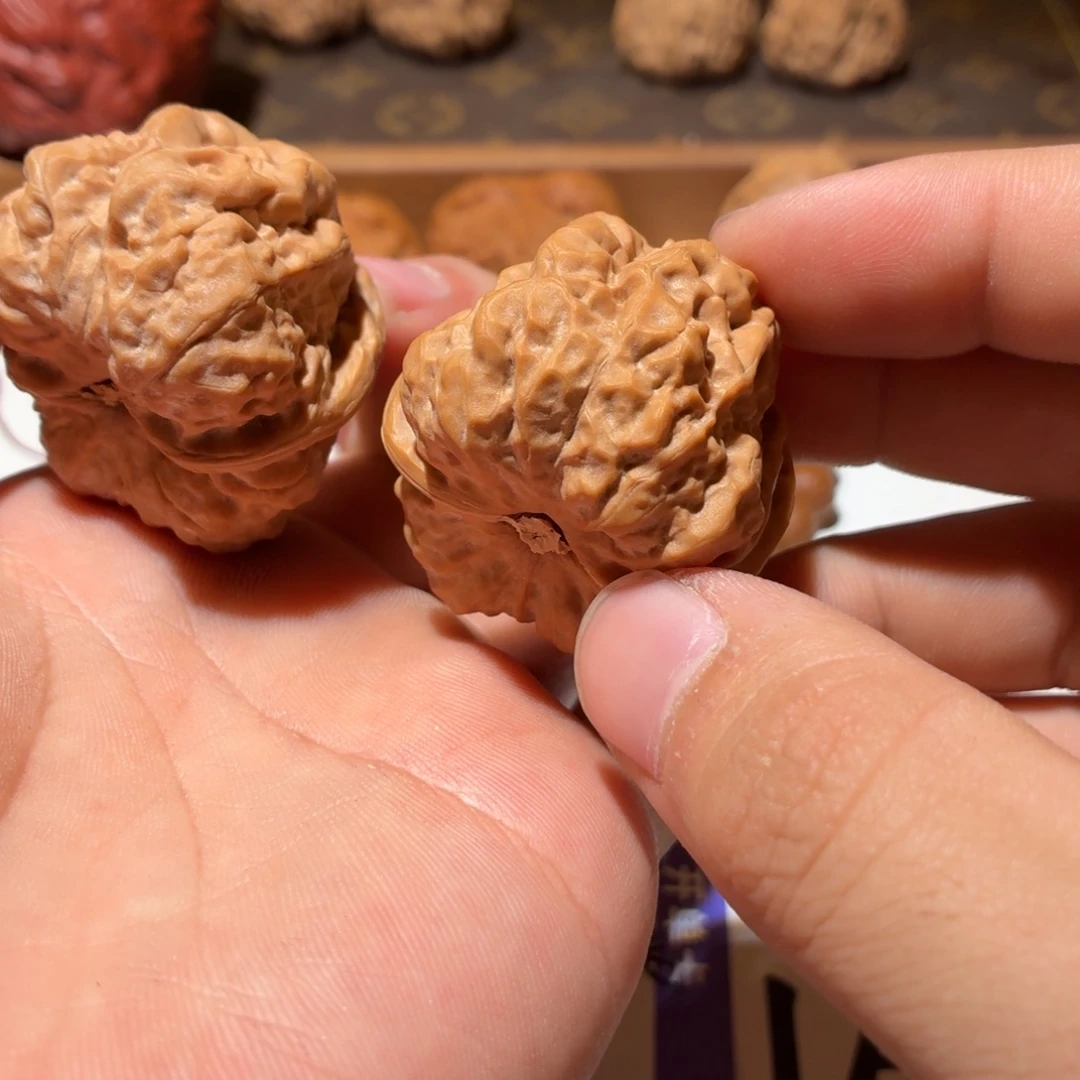 ****放文玩核桃吊坠蛤蟆头A45