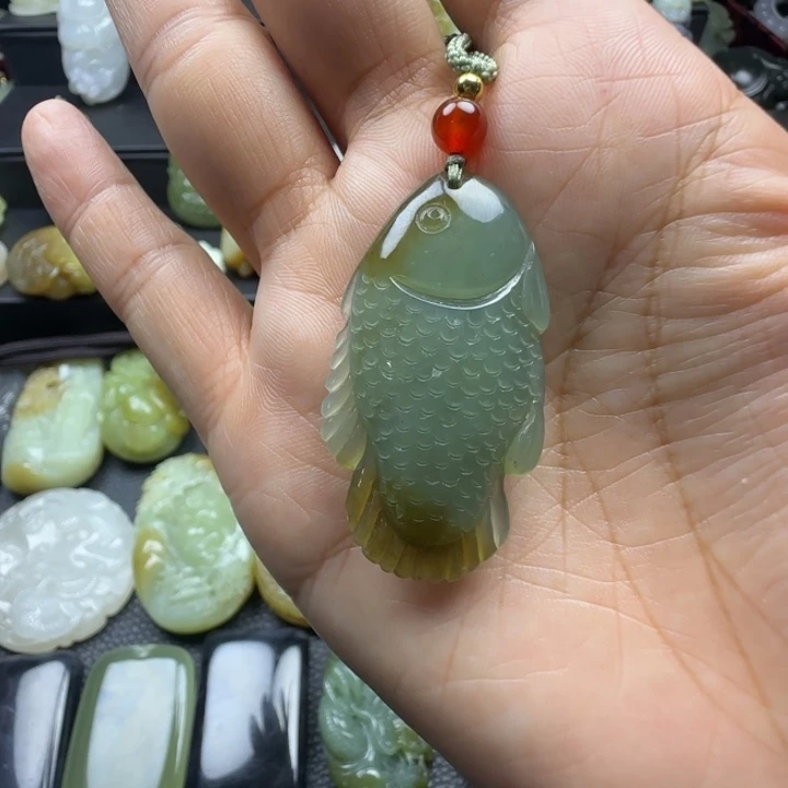 和田玉未镶嵌珠宝奇石