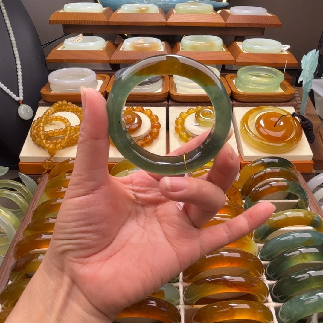 蛇纹石玉未镶嵌手镯56