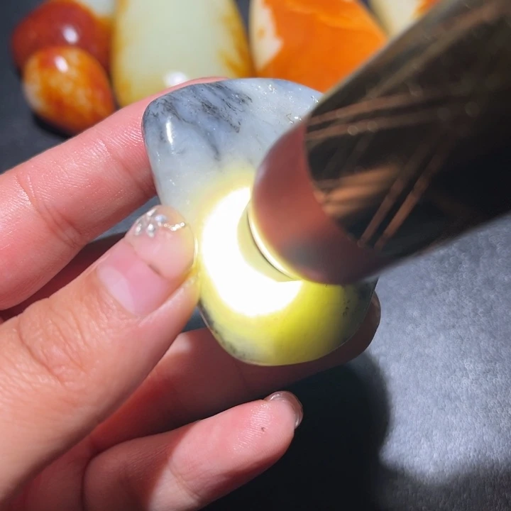 和田玉未镶嵌珠宝奇石