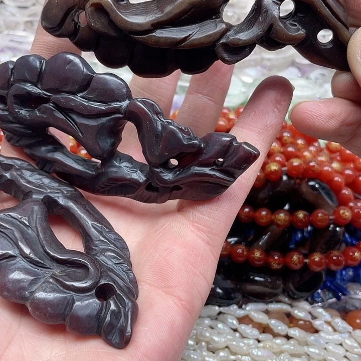 玛瑙/玉髓珠宝半成品未镶嵌一个老玛瑙吊坠