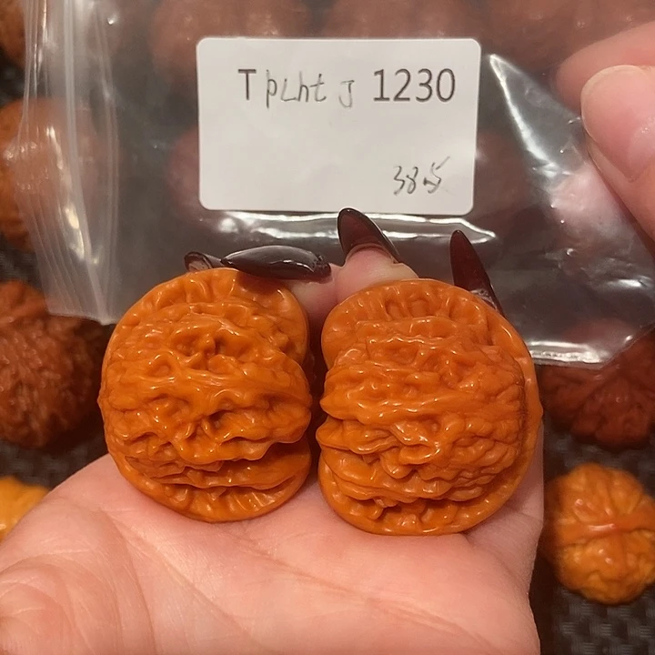 一***孩吊坠文玩核桃黄霞38