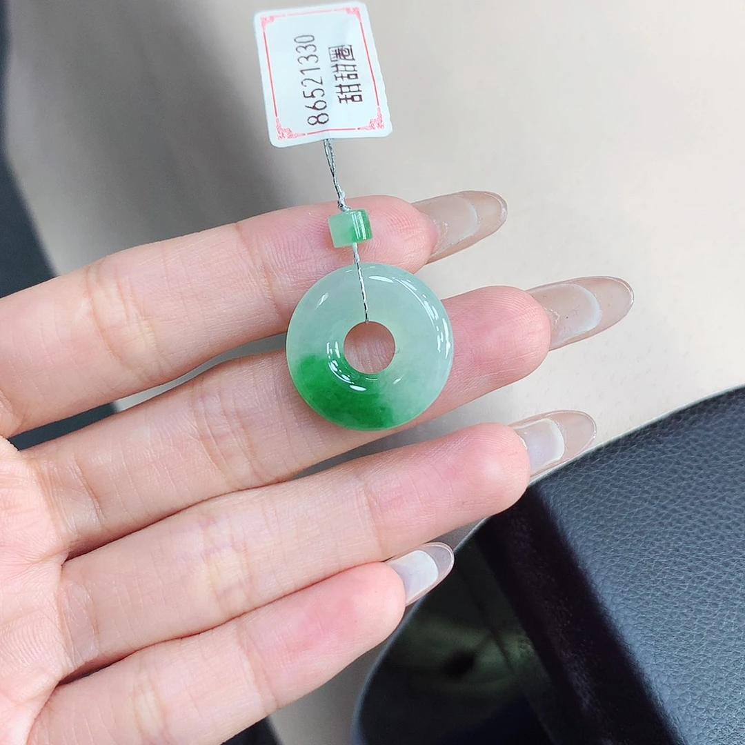未镶嵌戒指翡翠甜甜圈