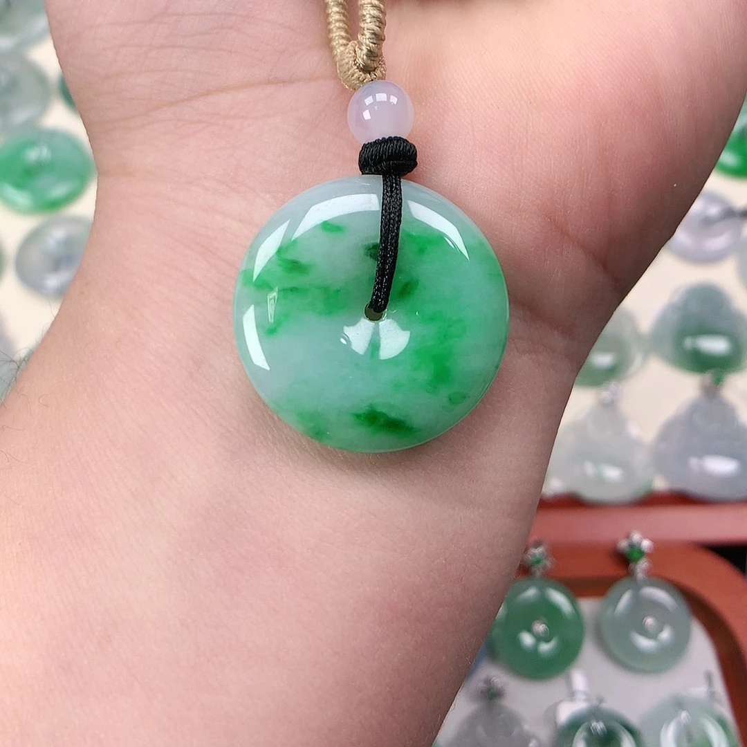 翡翠未镶嵌颈饰吊坠