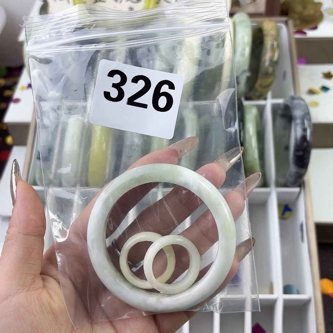 蛇纹石玉手镯未镶嵌D*