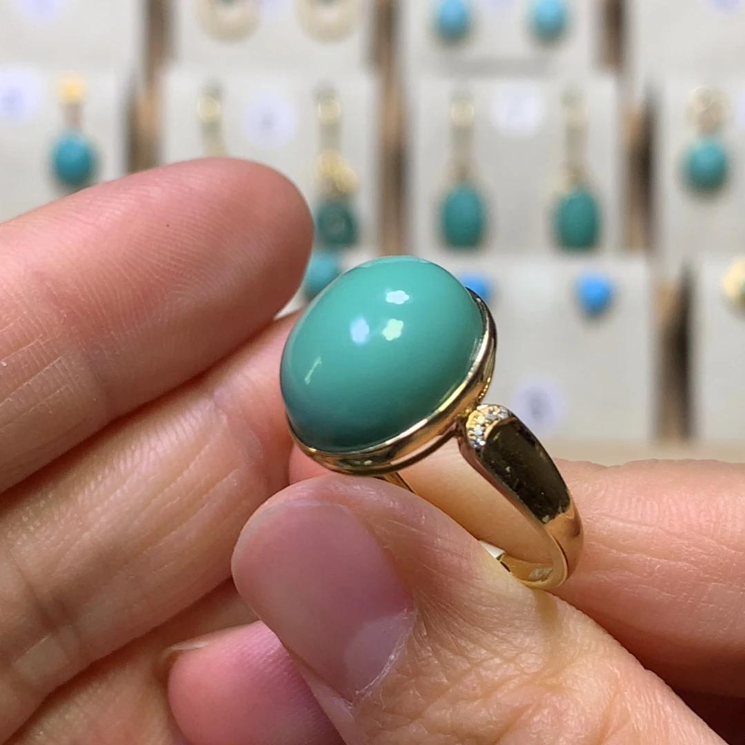 绿松石戒指18K金镶嵌