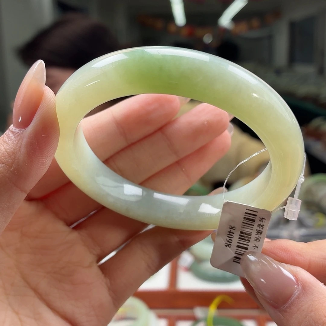 和田玉手镯未镶嵌565758