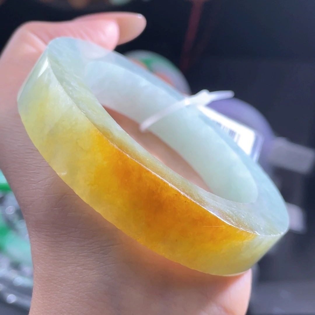 未镶嵌手镯定制翡翠