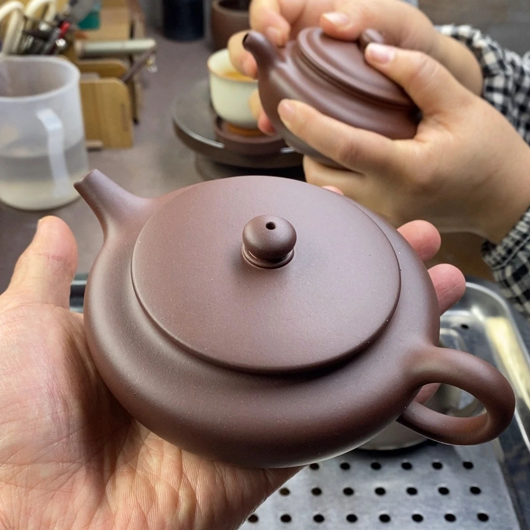 静***待茶壶紫砂扁晨容量230毫升左右