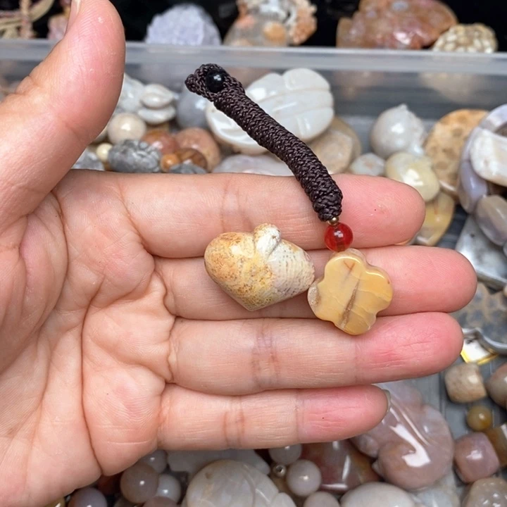 硅化珊瑚（珊瑚玉）手镯未镶嵌