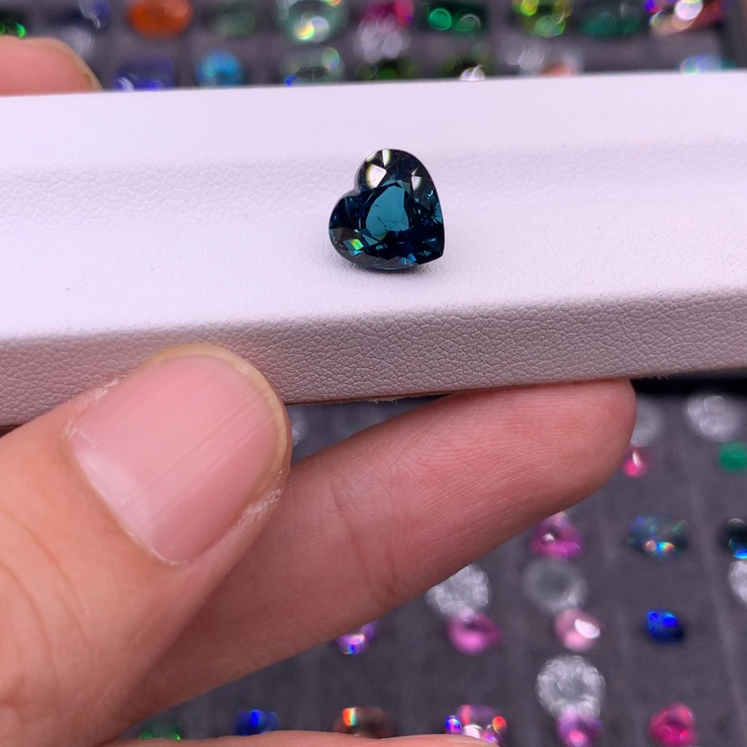 尖晶石裸石未镶嵌