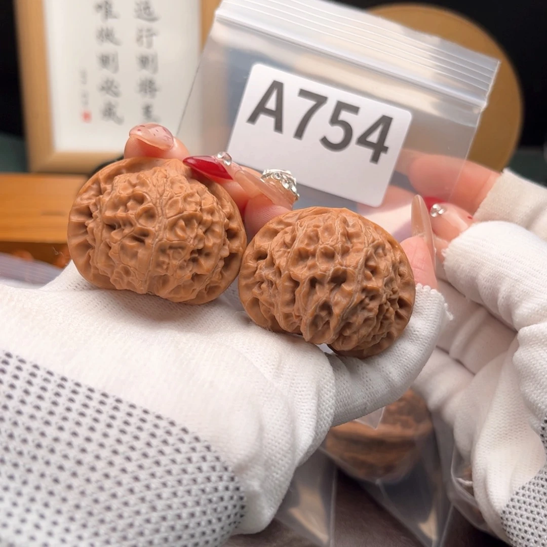 文玩核桃把件41.5宫灯a 754