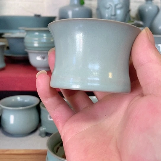 汝官窑釉色，束腰杯，