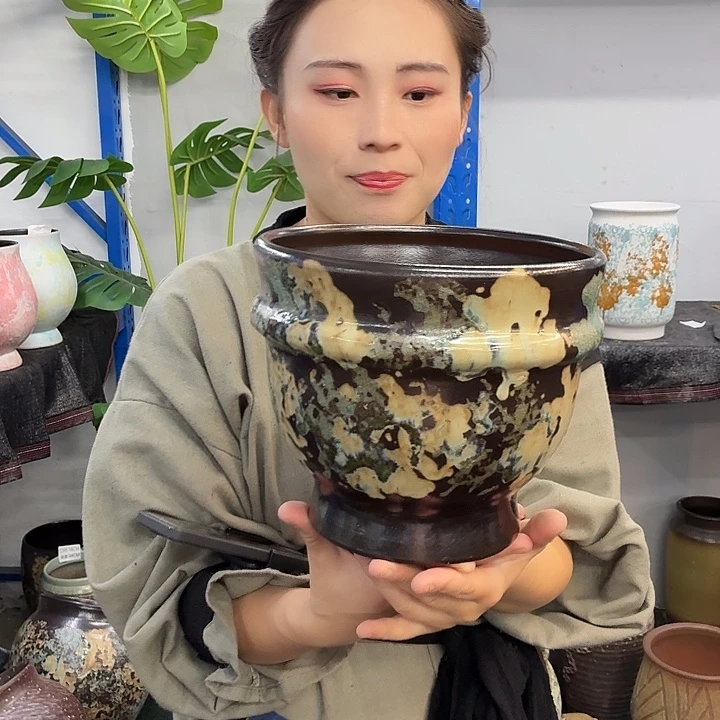 21-18 -粗陶花盆有孔