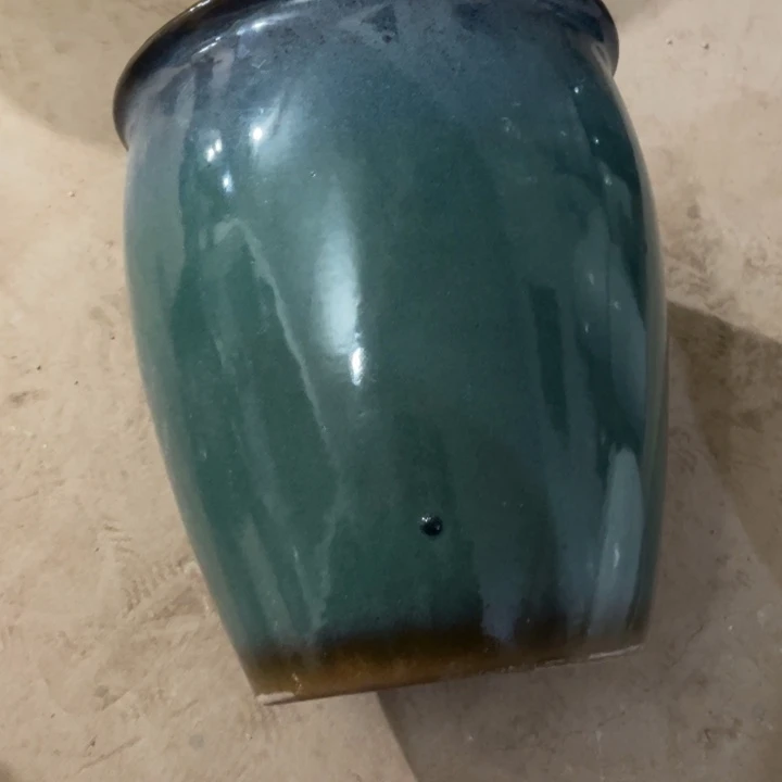 紫砂花盆口径27高度32一只小瑕疵