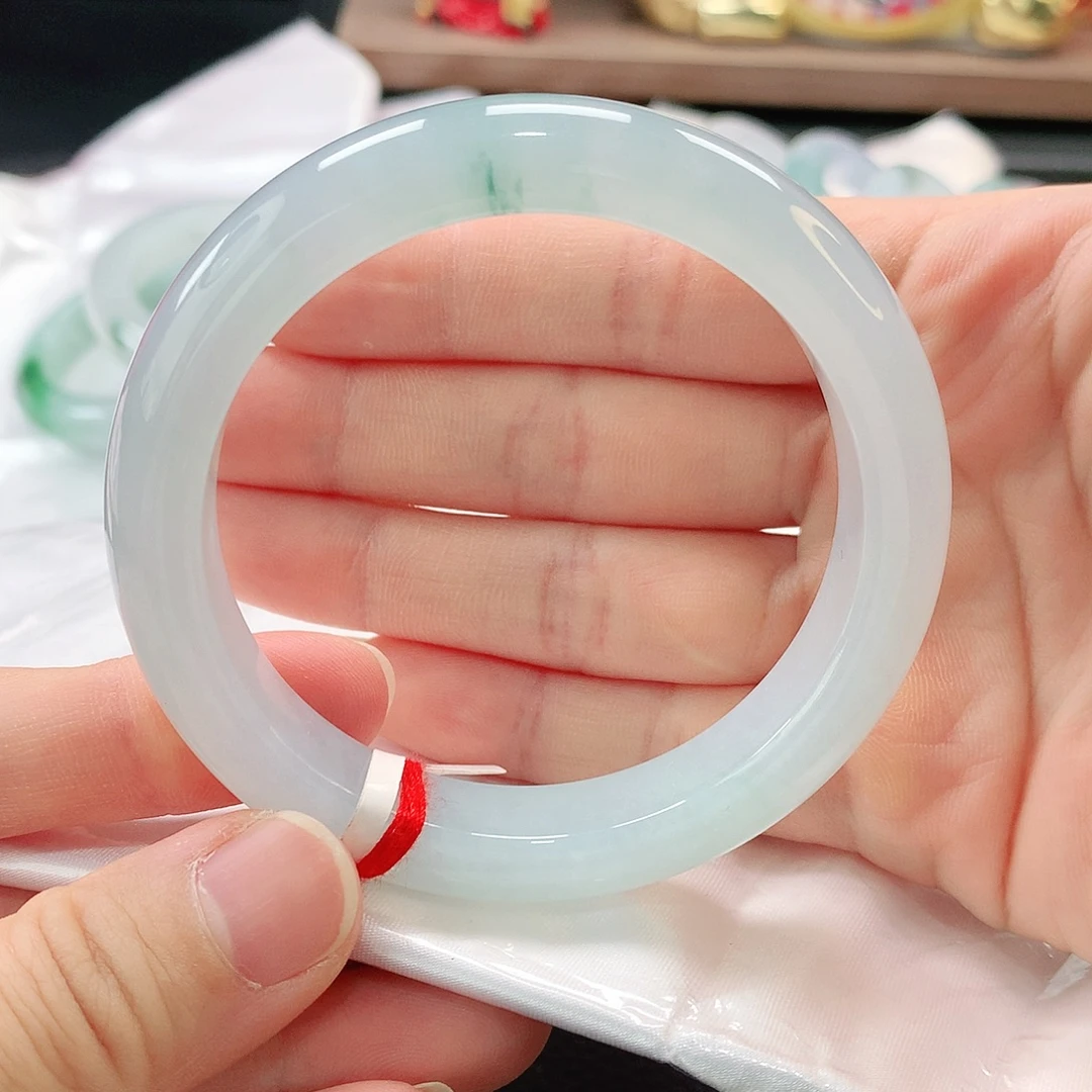 翡翠未镶嵌手镯缅甸A货翡翠手镯