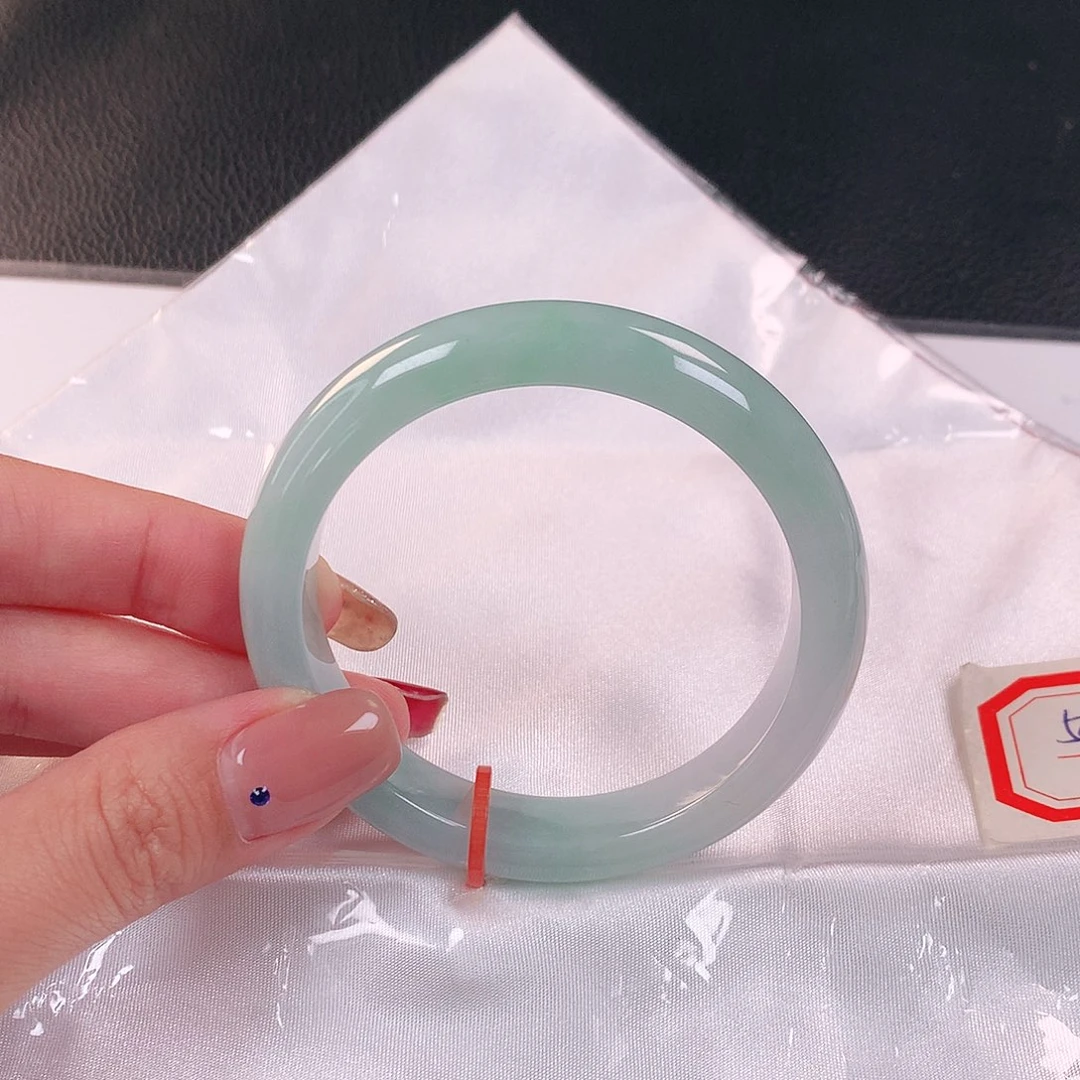 未镶嵌手镯翡翠147