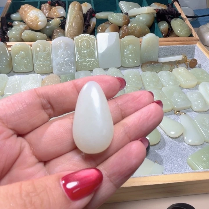 未镶嵌和田玉（糖玉）珠宝半成品