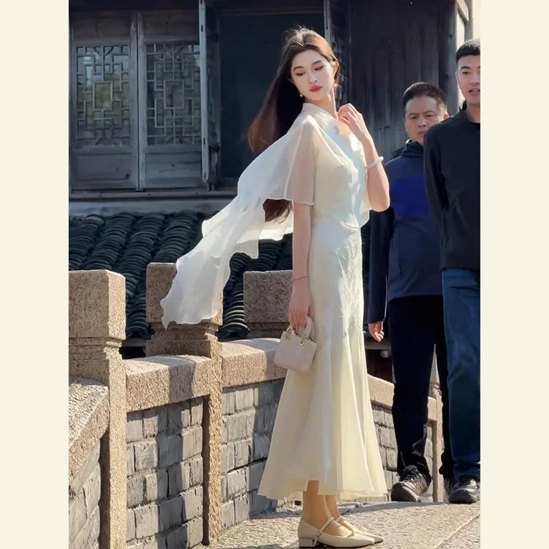 春季风情万种女神范气质高级感新中式国风白色盘扣旗袍连衣裙套装