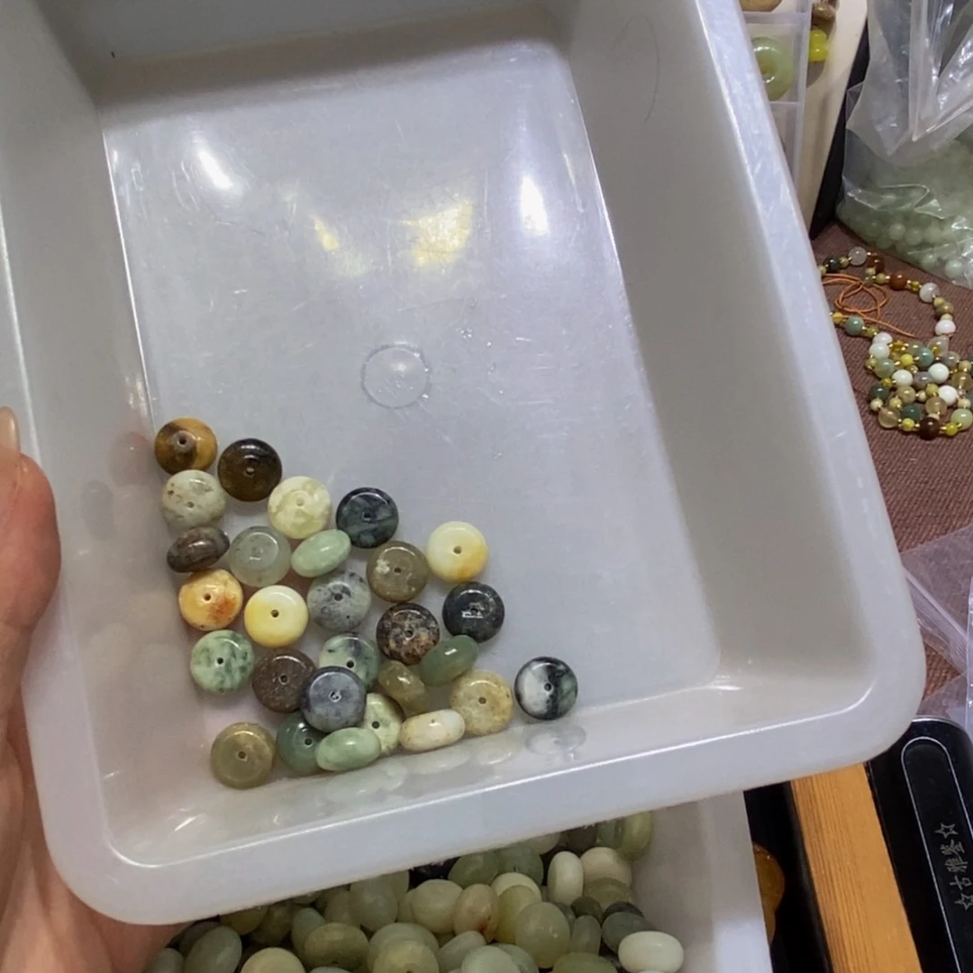 蛇纹石玉未镶嵌颈饰82