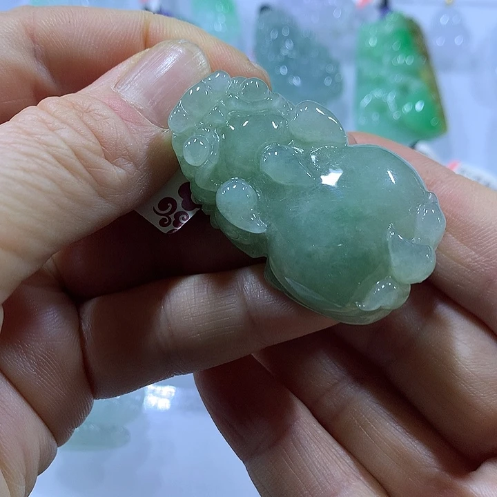 翡翠未镶嵌颈饰天然翡翠A货吊坠