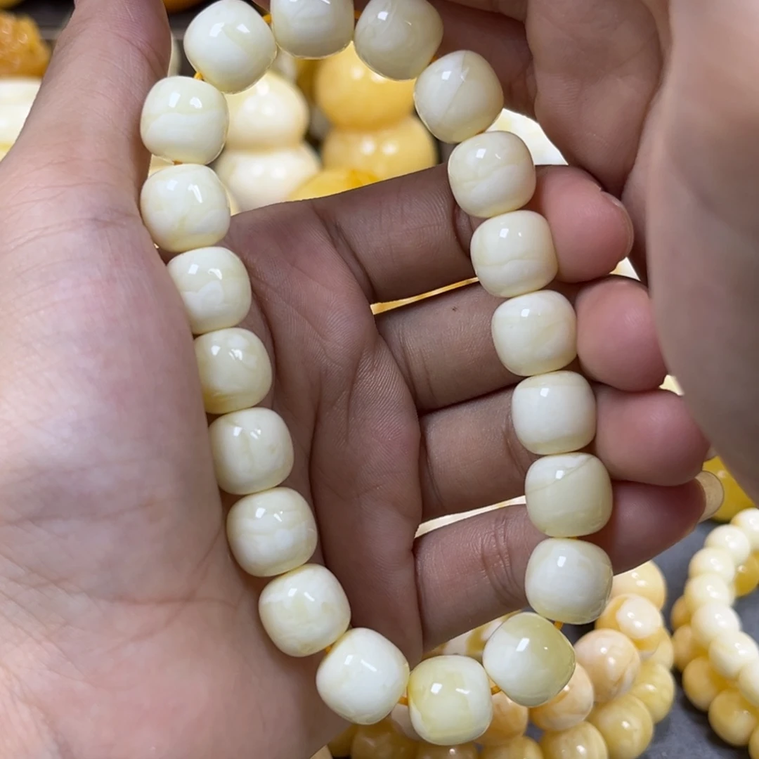 琥珀未镶嵌手串同料11.6mm