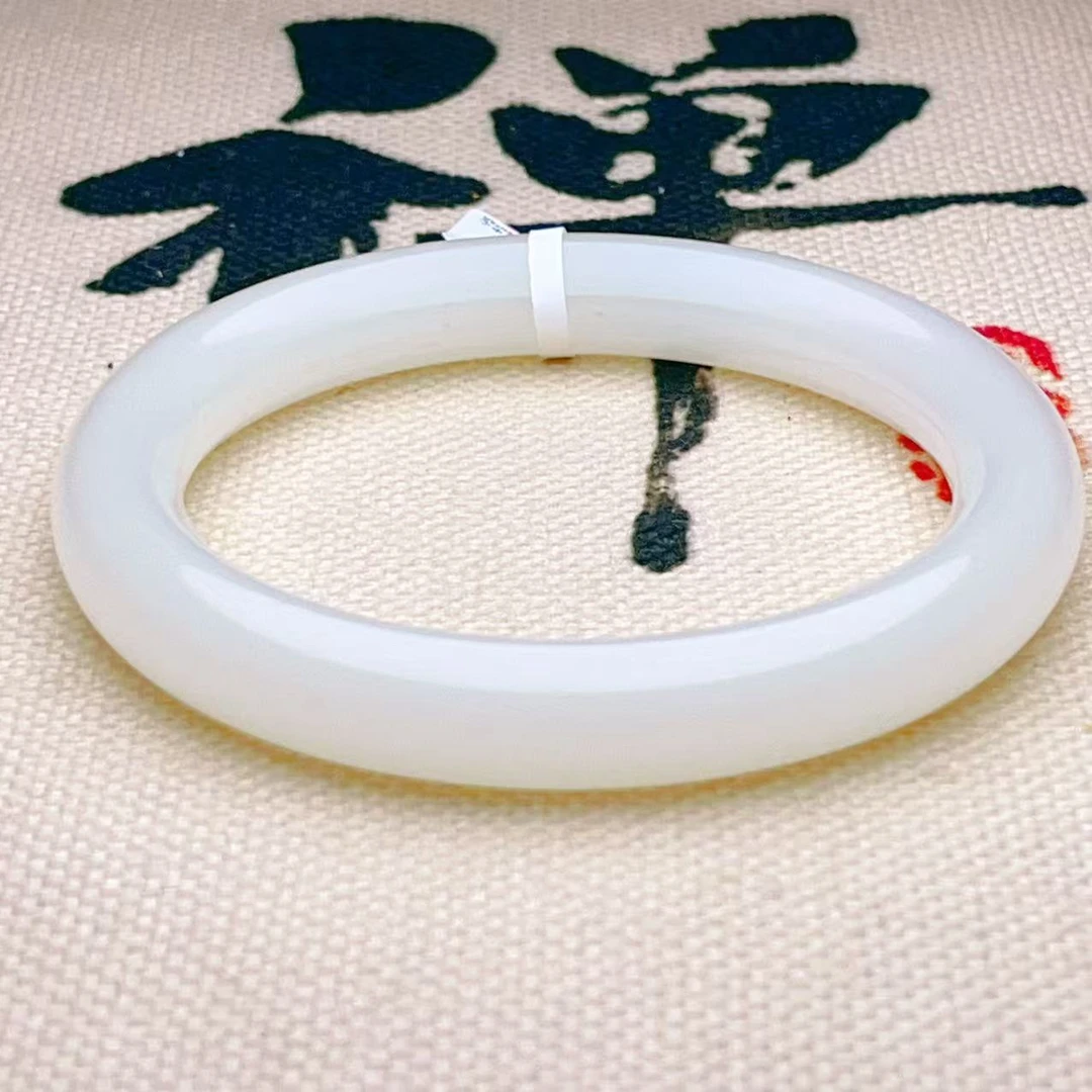 天然和田玉白玉胖圆条手镯拍一发一A0106