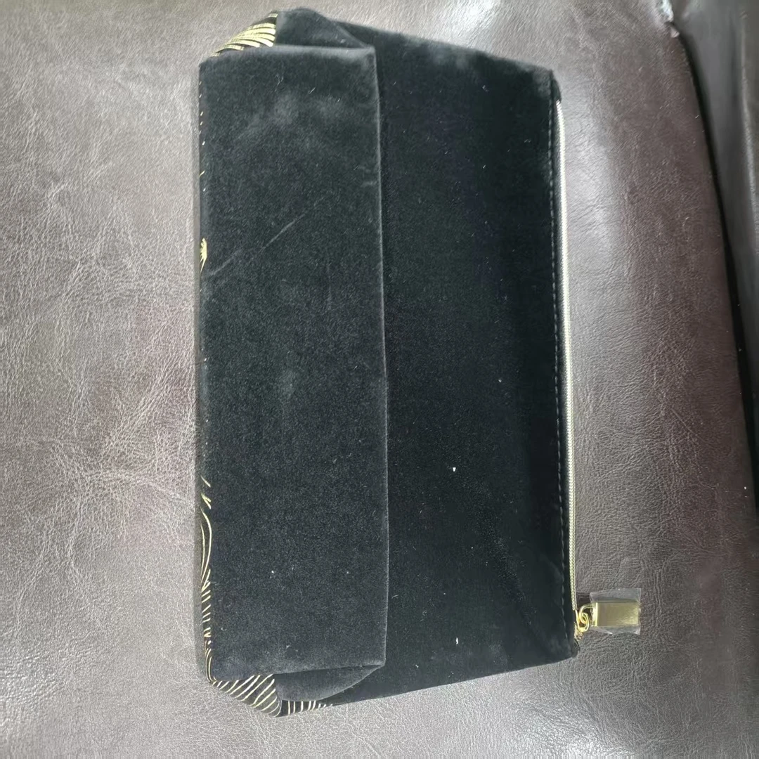 小卡啊~黑色星空限定化妆包 商务简约便携包包