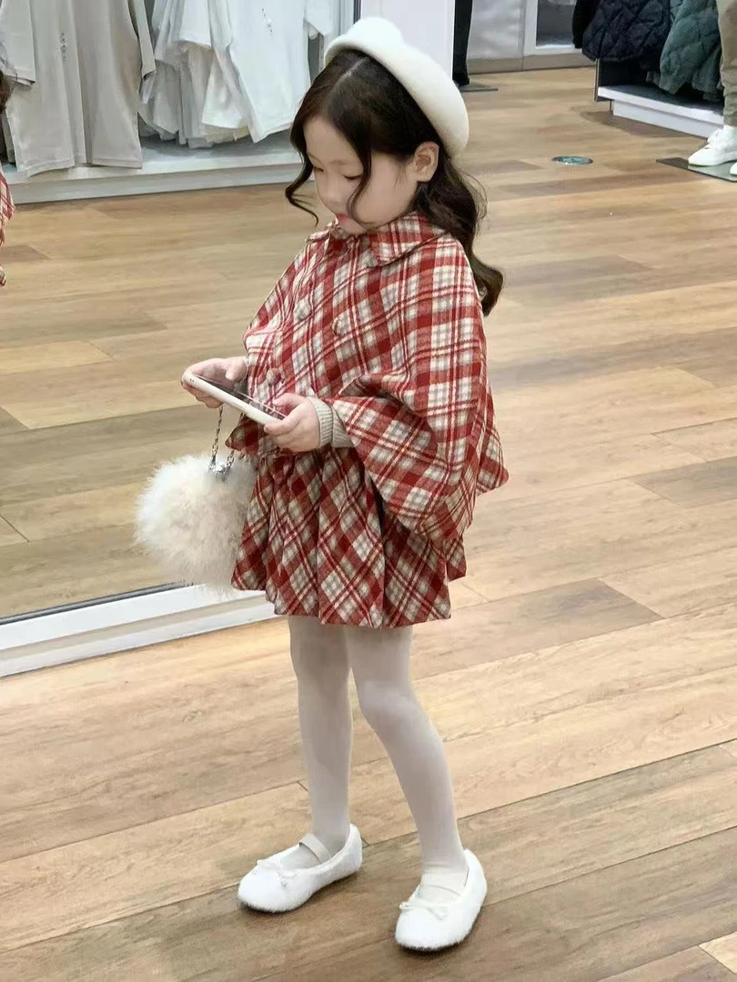 韩版女童2025秋冬新款红色格纹毛呢套装女宝宝加厚斗篷外套百褶裙