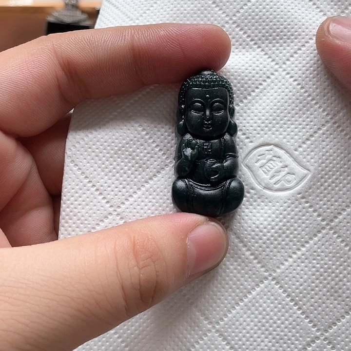 翡翠未镶嵌颈饰宝宝佛
