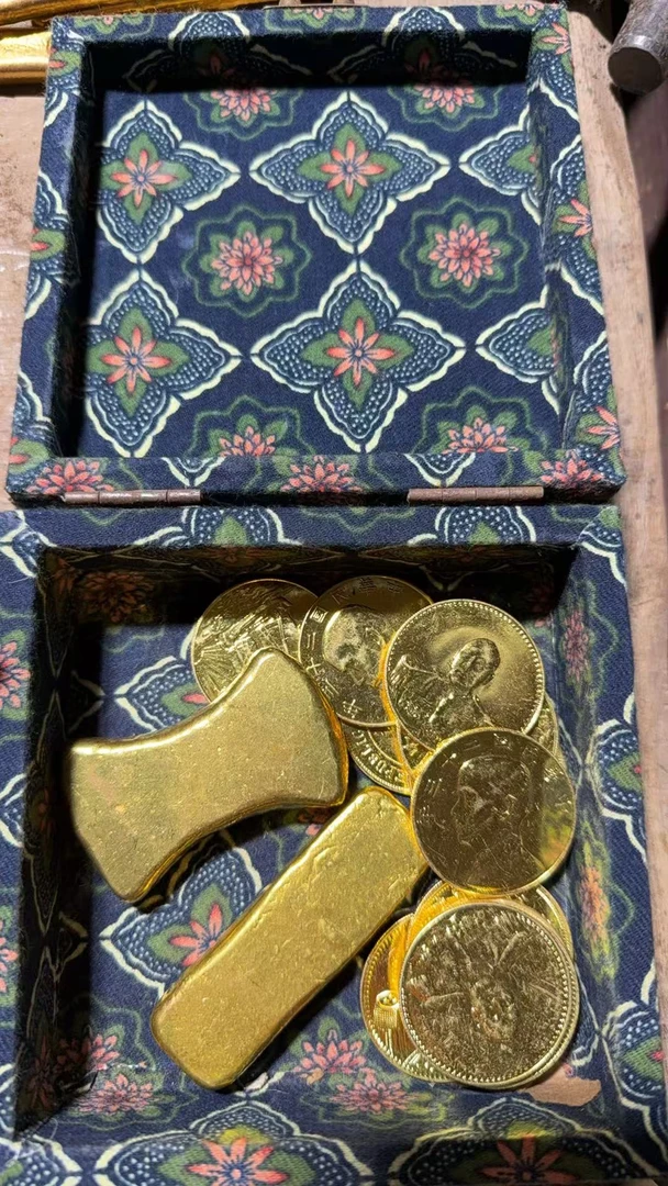 1个开封大型蓝色盒子件链接