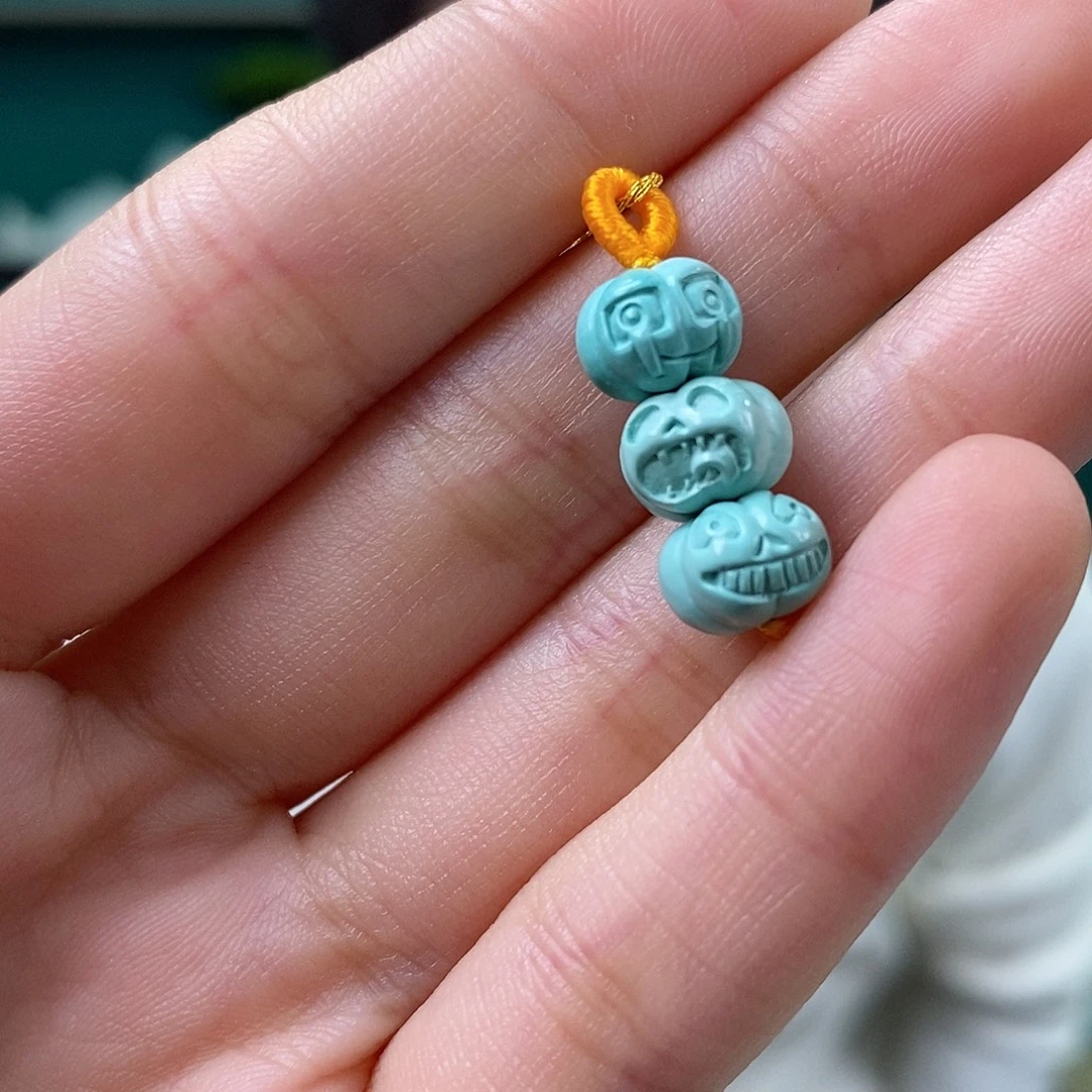 绿松石未镶嵌挂件