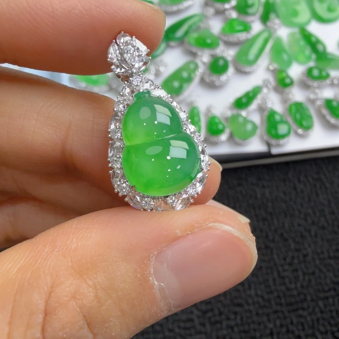 颈饰未镶嵌翡翠葫芦