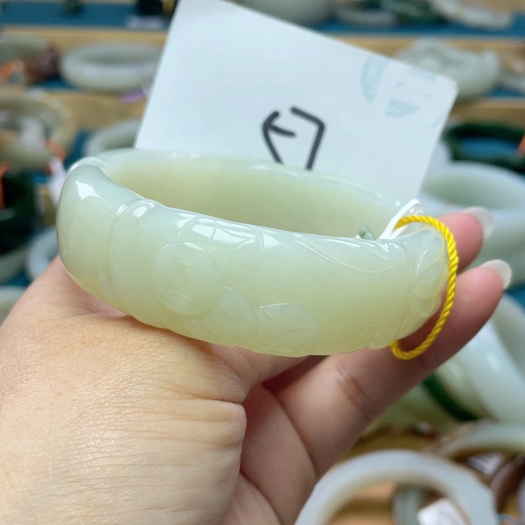 未镶嵌手镯和田玉圈口61