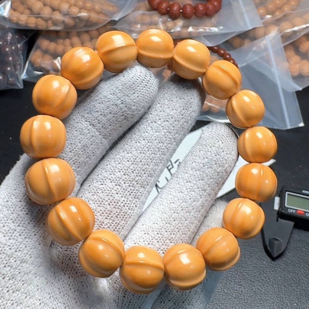 猴头核桃吊坠龙炎鲨鱼背全品
