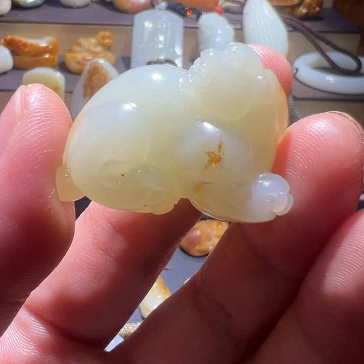 爱***哥和田玉未镶嵌颈饰