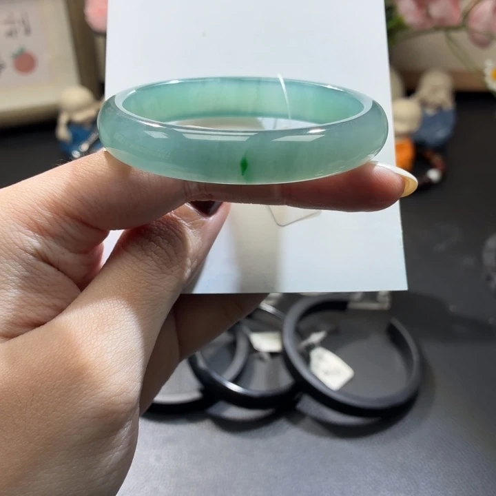 翡翠未镶嵌手镯阳绿点翠55